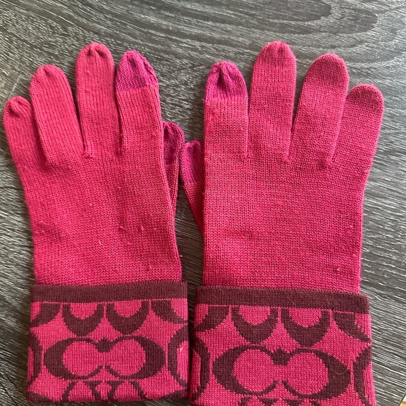 Coach gloves - Picture 2 of 2